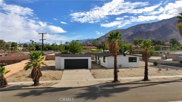 717 W Gateway, Palm Springs, CA 92262