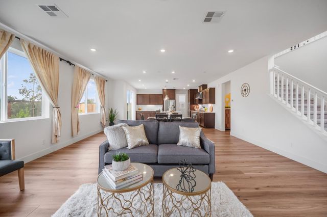 7101 Hakkan Drive, Gilroy, CA 95020