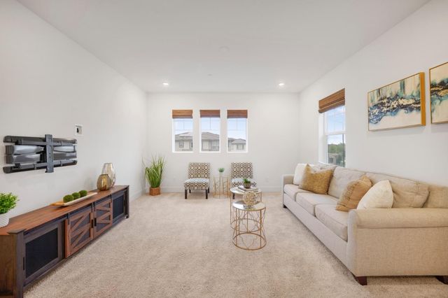 7101 Hakkan Drive, Gilroy, CA 95020