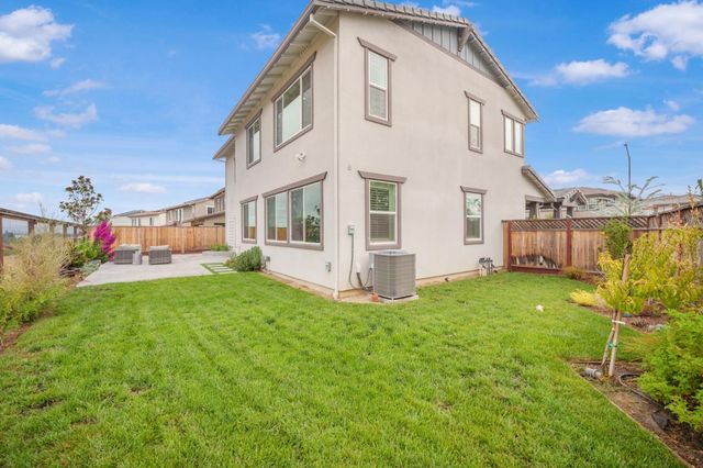 7101 Hakkan Drive, Gilroy, CA 95020