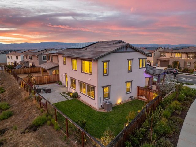 7101 Hakkan Drive, Gilroy, CA 95020