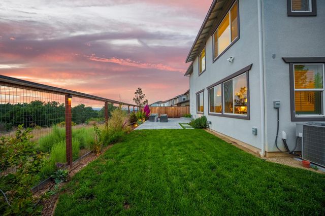 7101 Hakkan Drive, Gilroy, CA 95020