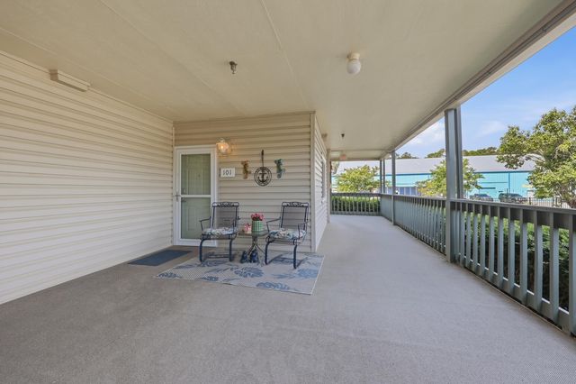 4445 Kingsport Rd Unit 101, Little River, SC 29566