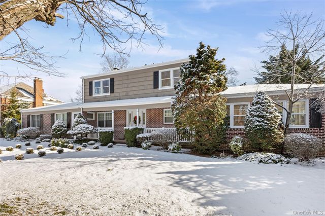 467 Hempstead Avenue, Rockville Centre, NY 11570