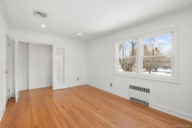 467 Hempstead Avenue, Rockville Centre, NY 11570