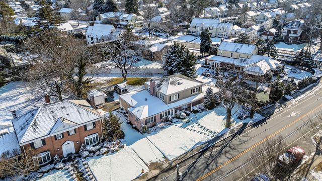 467 Hempstead Avenue, Rockville Centre, NY 11570