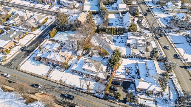 467 Hempstead Avenue, Rockville Centre, NY 11570