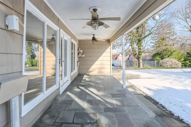 467 Hempstead Avenue, Rockville Centre, NY 11570