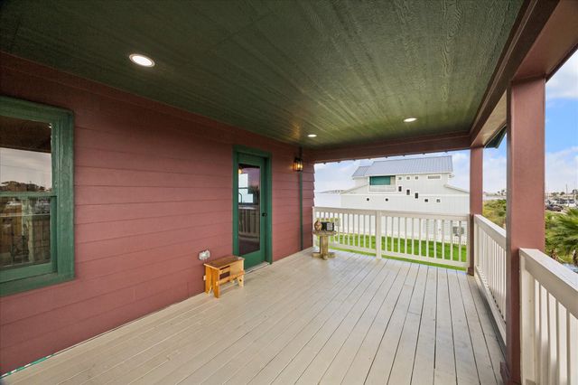 516 91st Street, Galveston, TX 77554