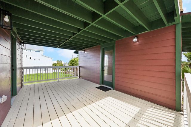 516 91st Street, Galveston, TX 77554