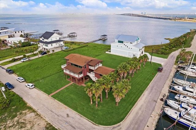 516 91st Street, Galveston, TX 77554