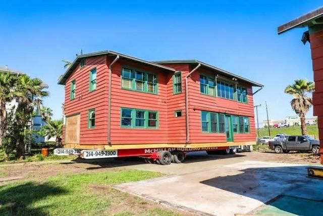 516 91st Street, Galveston, TX 77554