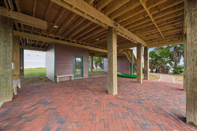 516 91st Street, Galveston, TX 77554