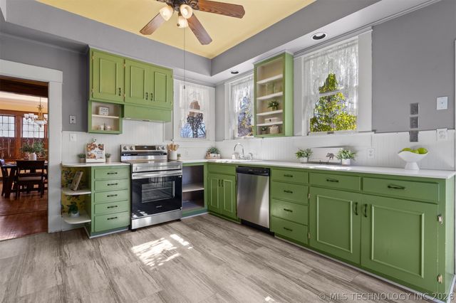 1002 Stanley Street SW, Ardmore, OK 73401