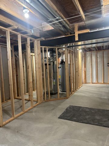 18011 Humber Bridge Drive Drive, Macomb, MI 48042