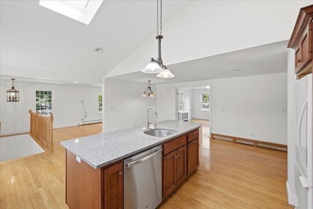 320 First Parish Rd, Scituate, MA 02066