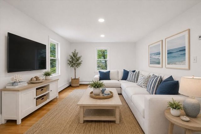 320 First Parish Rd, Scituate, MA 02066