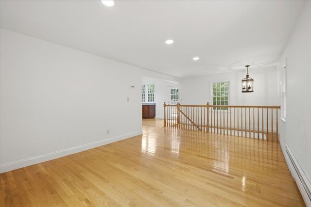 320 First Parish Rd, Scituate, MA 02066