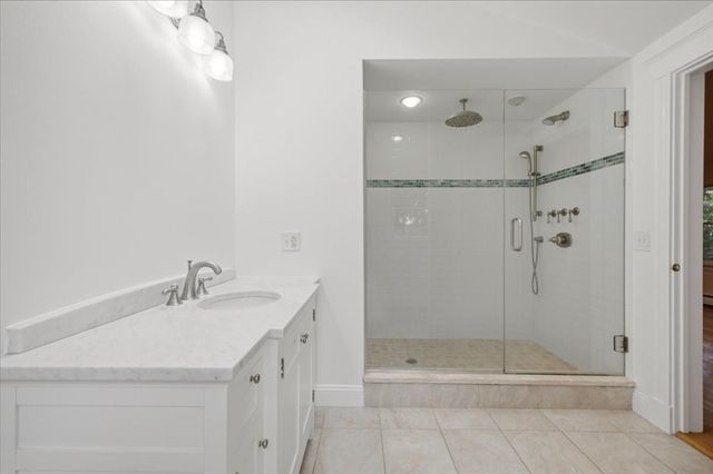 320 First Parish Rd, Scituate, MA 02066