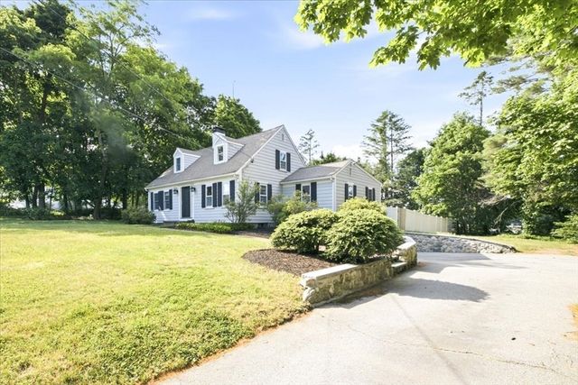 320 First Parish Rd, Scituate, MA 02066