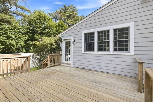 320 First Parish Rd, Scituate, MA 02066