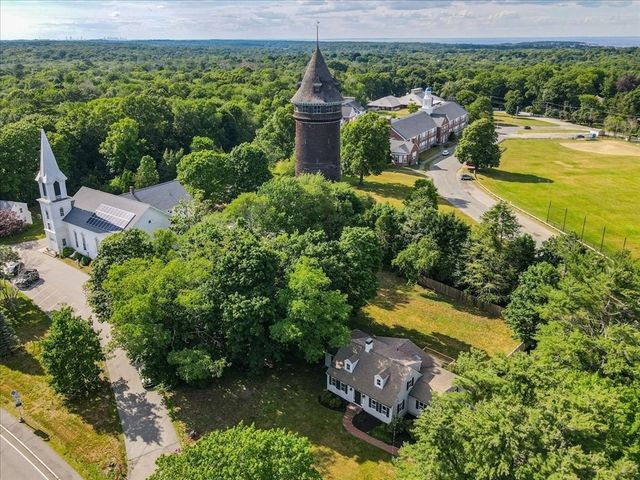 320 First Parish Rd, Scituate, MA 02066