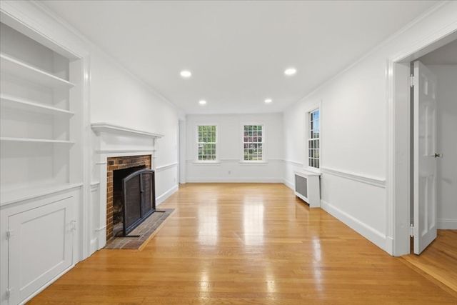 320 First Parish Rd, Scituate, MA 02066