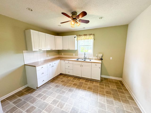 60 Caboose Court, Cottageville, SC 29435