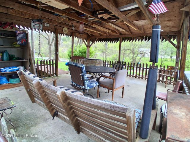 300 Dutchmans Creek Rd, Taylorsville, KY 40071