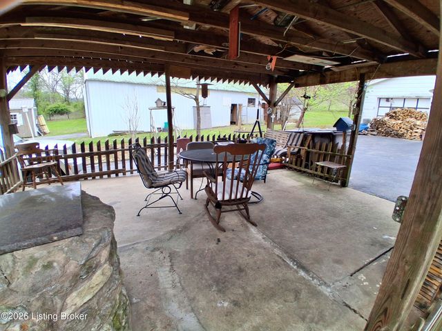 300 Dutchmans Creek Rd, Taylorsville, KY 40071