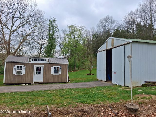 300 Dutchmans Creek Rd, Taylorsville, KY 40071