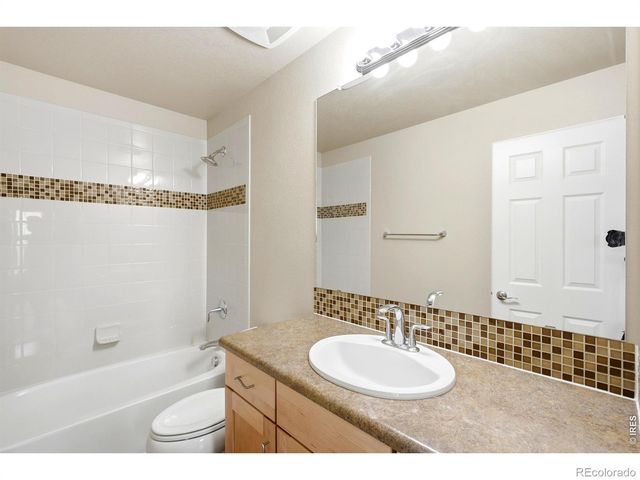 1647 Venice Lane, Longmont, CO 80503