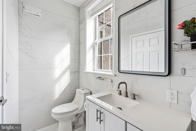 2714 W CABOT ST, Philadelphia, PA 19121