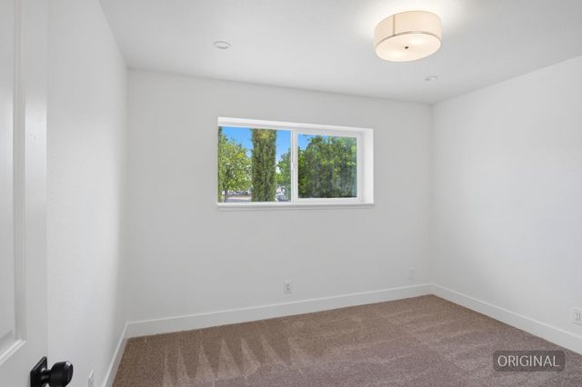 1396 Mitchell Ln, Manteca, CA 95336