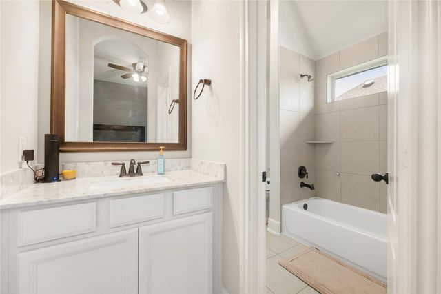 2307 Piney Creek Drive, Manvel, TX 77578