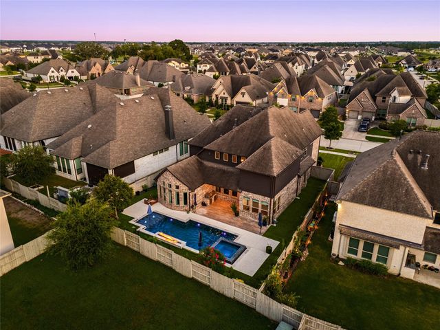 2307 Piney Creek Drive, Manvel, TX 77578