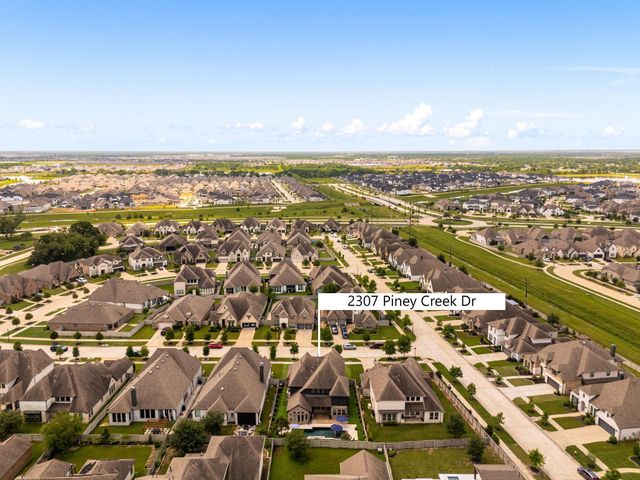 2307 Piney Creek Drive, Manvel, TX 77578