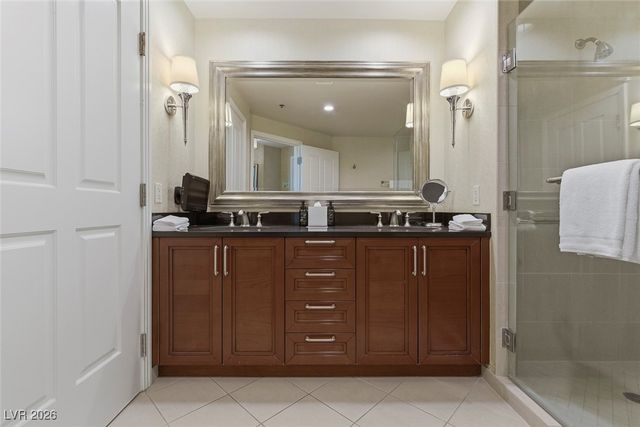 145 East Harmon Avenue 806, Las Vegas, NV 89109