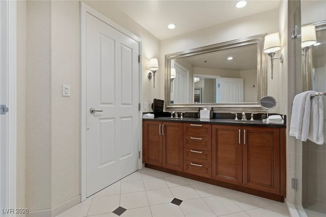 145 East Harmon Avenue 806, Las Vegas, NV 89109