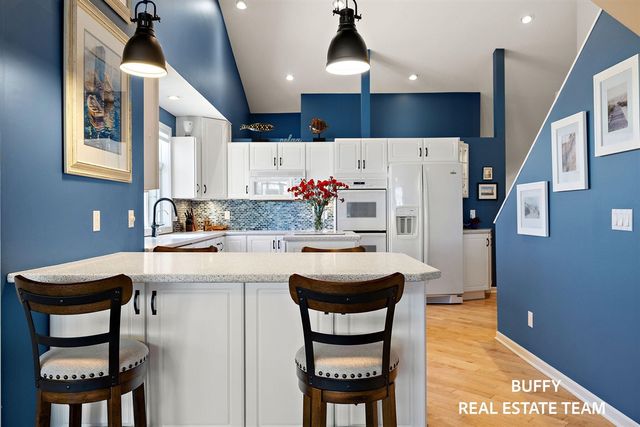 1671 E Harbour Towne Circle, Muskegon, MI 49441