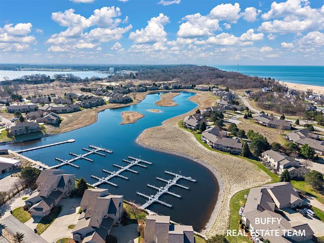 1671 E Harbour Towne Circle, Muskegon, MI 49441