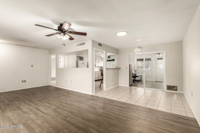 10431 W TUMBLEWOOD Drive, Sun City, AZ 85351