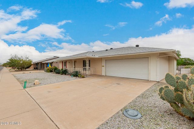 10431 W TUMBLEWOOD Drive, Sun City, AZ 85351