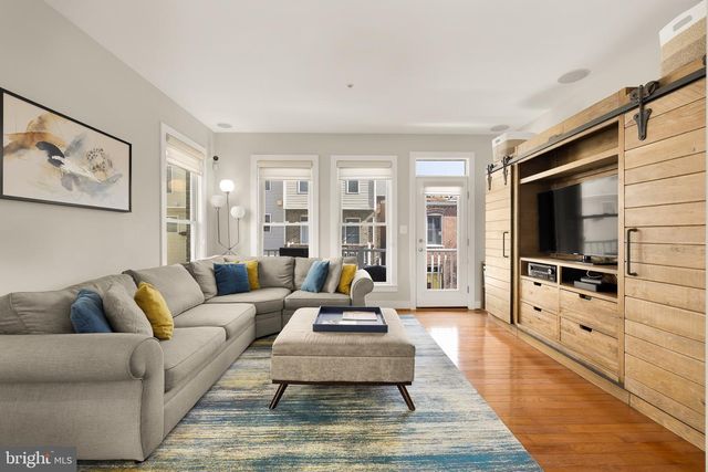 920 4TH ST SE, Washington, DC 20003