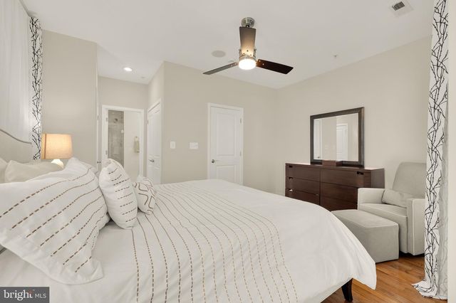 920 4TH ST SE, Washington, DC 20003