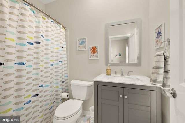 920 4TH ST SE, Washington, DC 20003