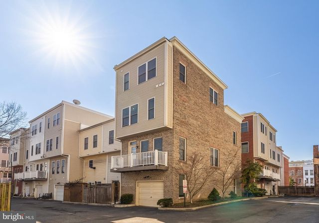 920 4TH ST SE, Washington, DC 20003