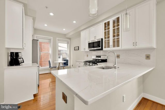 920 4TH ST SE, Washington, DC 20003