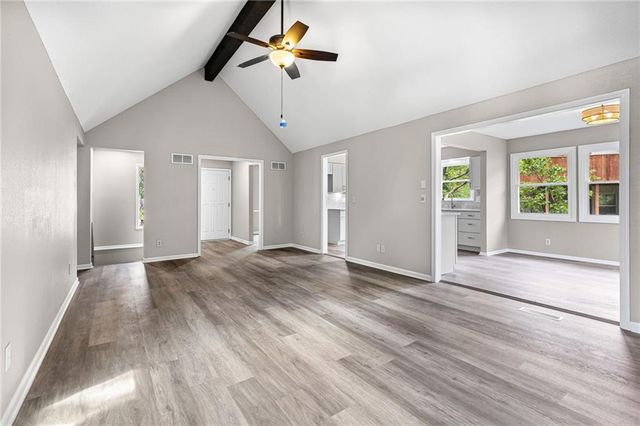 1605 High Drive, Liberty, MO 64068