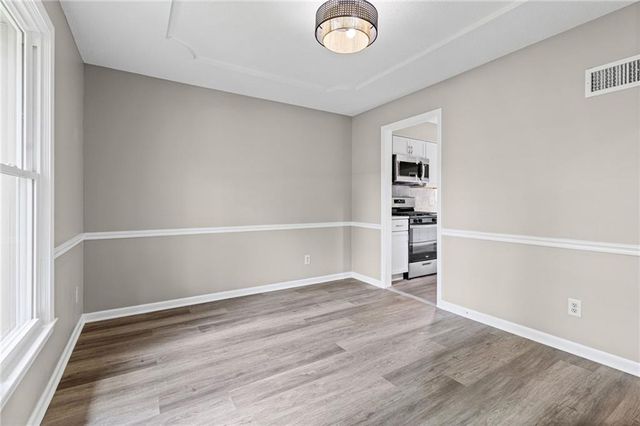 1605 High Drive, Liberty, MO 64068